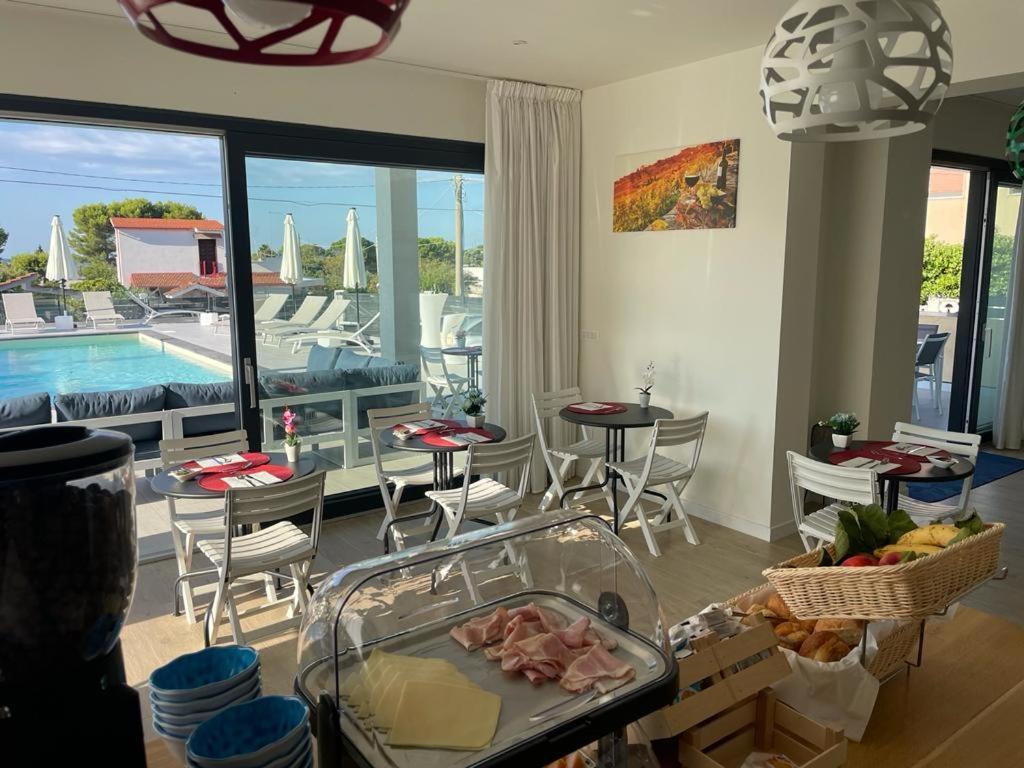 Divina Perla Bed & Breakfast Pulsano Exterior photo